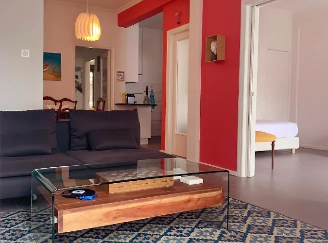 2Bd New Modern Apartment - Athens Seaside